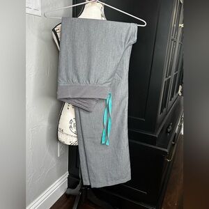 Figs Graphite Basic Straight Leg Scrub Pants, Small/Tall